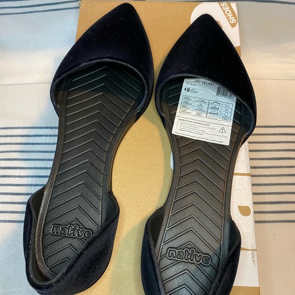 Audrey Velvet Native Flats